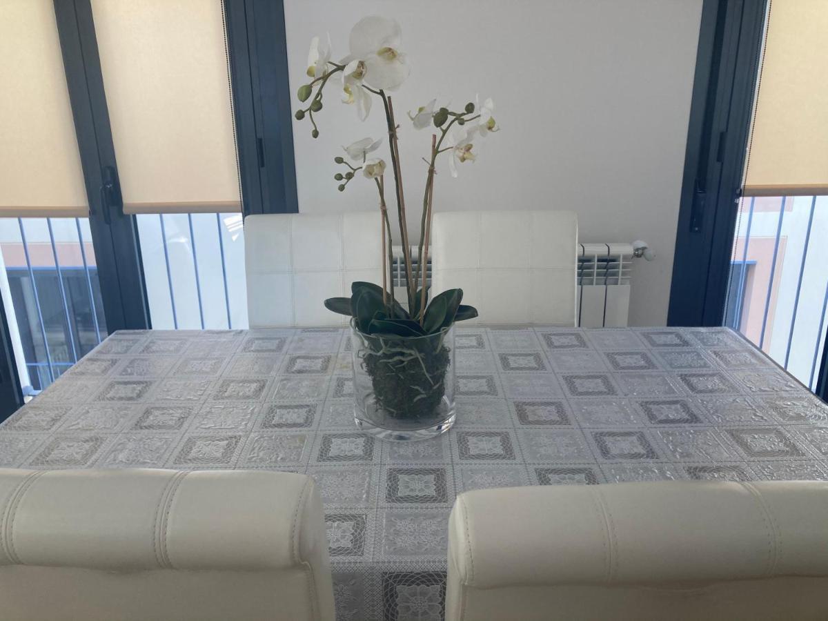 Modern & Cosy Apartment In Jaca Pyrenees Spain Buitenkant foto