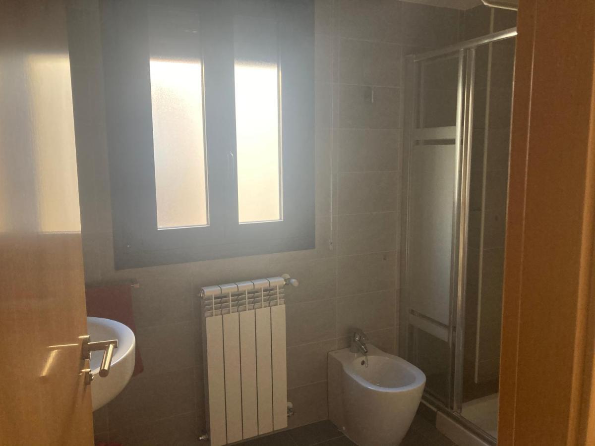 Modern & Cosy Apartment In Jaca Pyrenees Spain Buitenkant foto