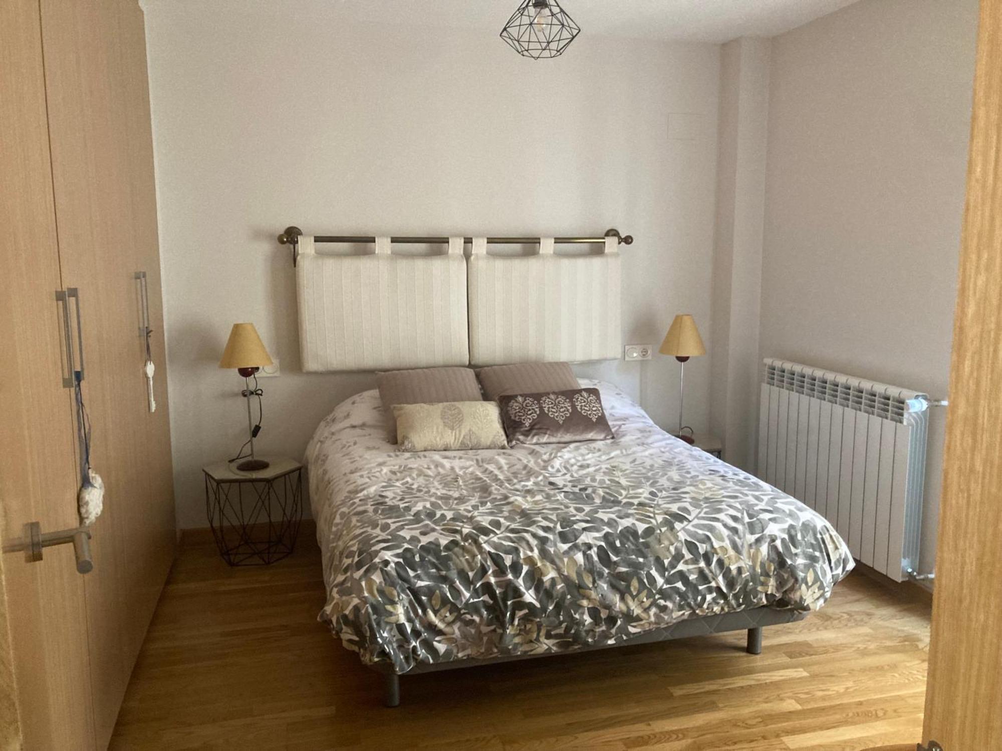Modern & Cosy Apartment In Jaca Pyrenees Spain Buitenkant foto